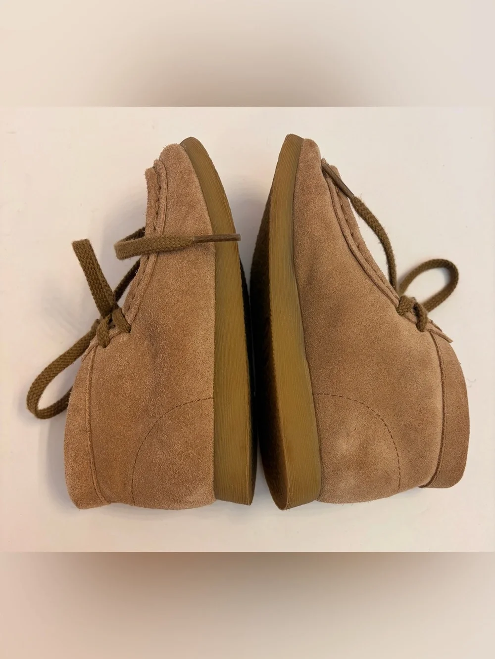 Footmates Wally 9104 in Dirty Buck Suede, Little Kid’s 9.5. Leather Moc Lace Up.